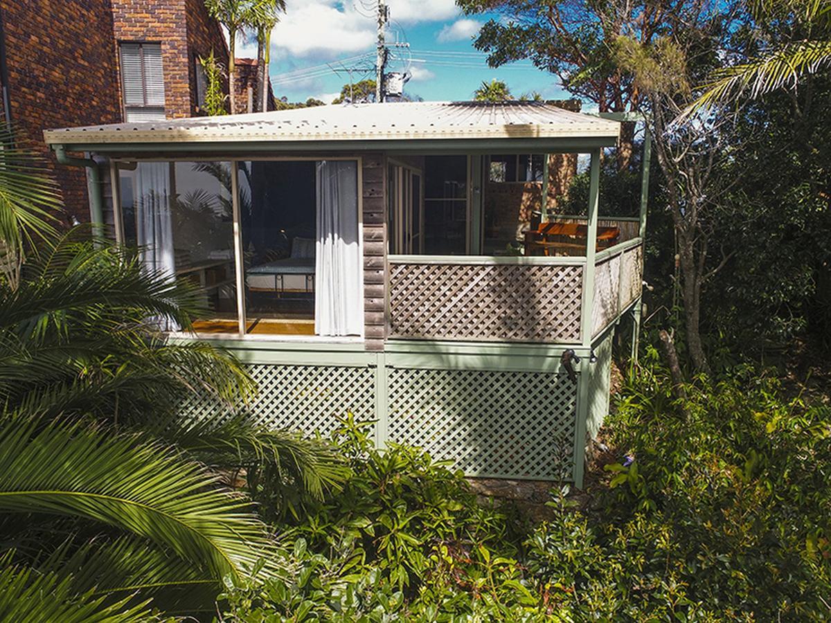 Benji'S By The Sea Apartment Scotts Head Room photo